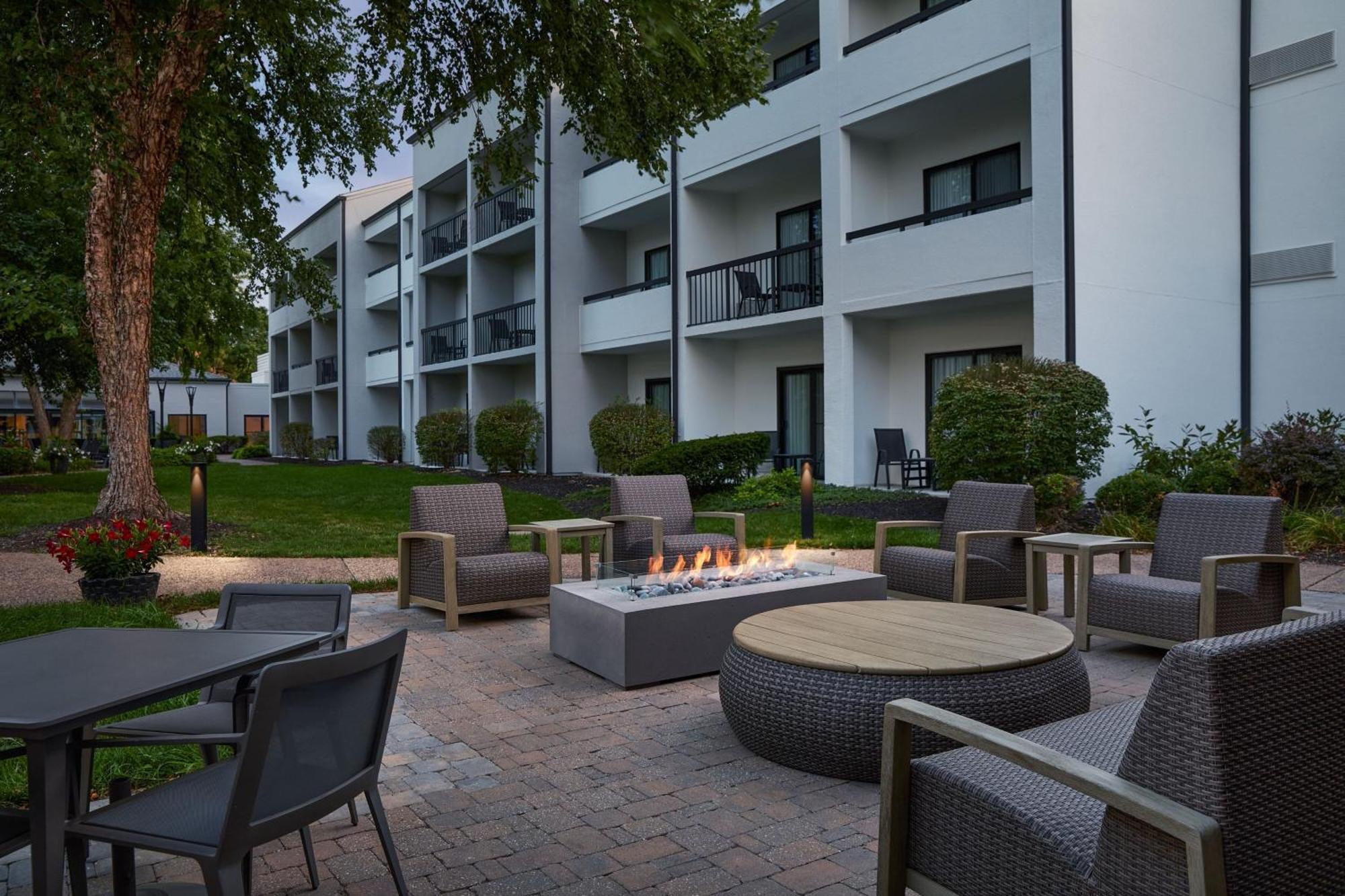 Courtyard Kansas City Overland Park/Metcalf, South Of College Boulevard Exteriör bild